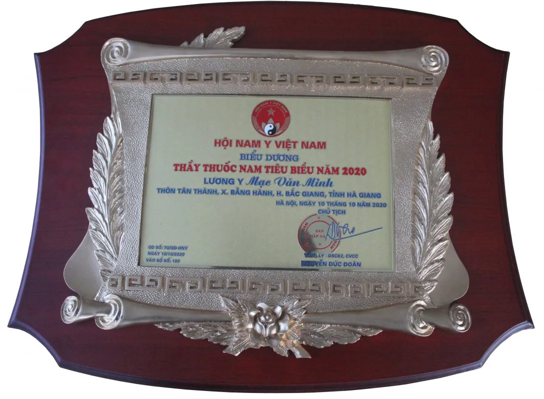 Lương y Mạc Văn Minh cùng các chuyên gia y học cổ truyền