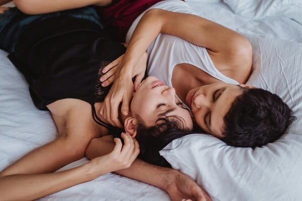 Sự nguy hiểm của video sex và hình ảnh khiêu dâm đối với sinh lý nam tuổi trẻ